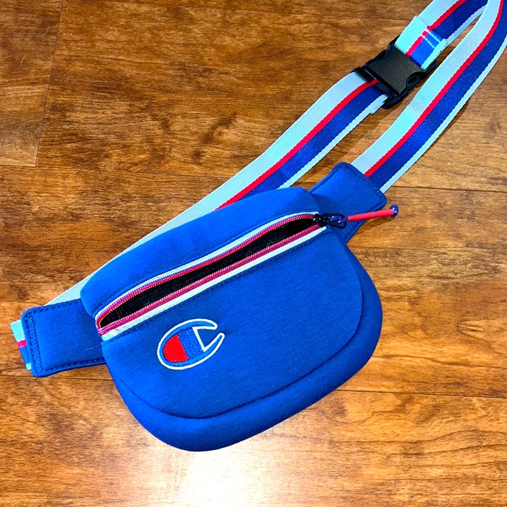 CHAMPION SLING SHOULDER BAG (BLUE)